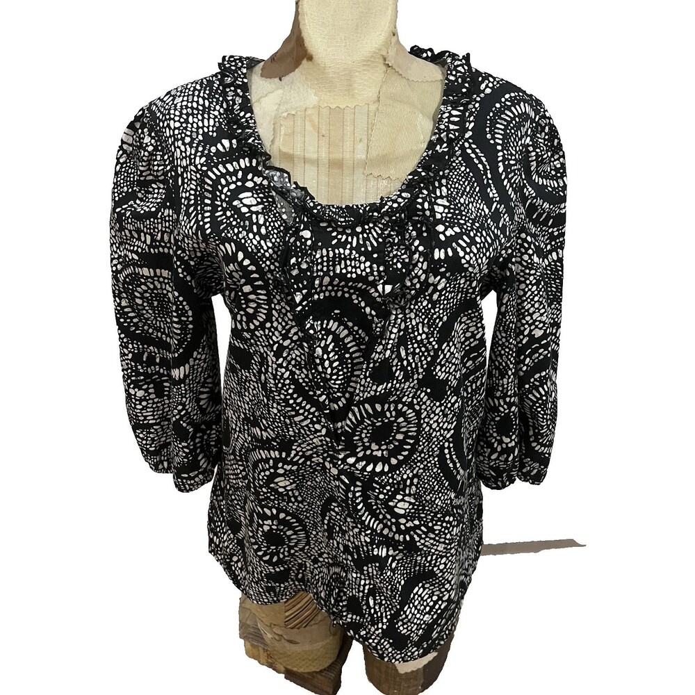 Art And Soul Black And Ivory Geometric Pattern Ruffle Neck Cotton Blouse Sz M